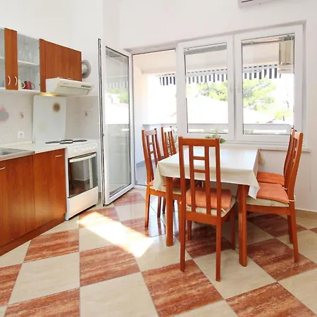 In Mit Eigenem Balkon By Interhome Lejlighed *