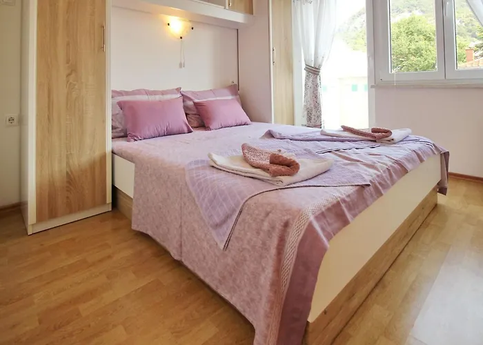 In Mit Eigenem Balkon By Interhome *