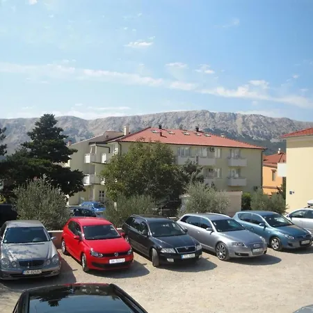 In Mit Eigenem Balkon By Interhome